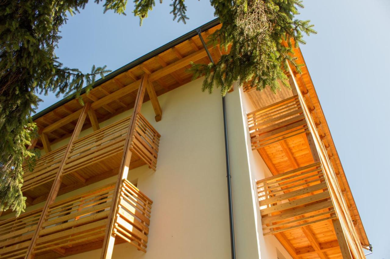 Edelweiss Alpine Nature Pinzolo Exterior foto